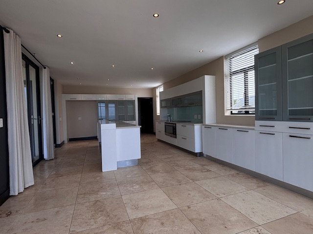4 Bedroom Property for Sale in Oubaai Western Cape